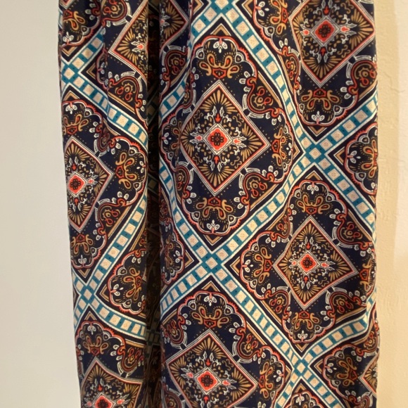 Patterned Halter Dress - Picture 4 of 4